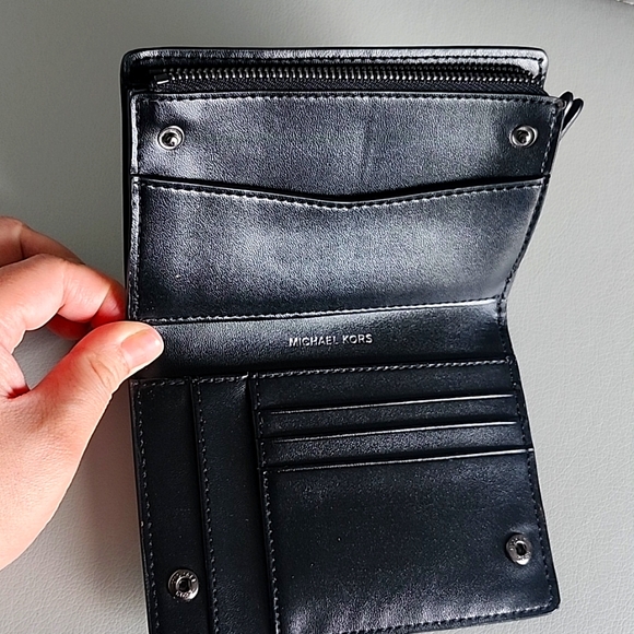 Michael Kors Neon Yellow Wallet - Picture 4 of 8